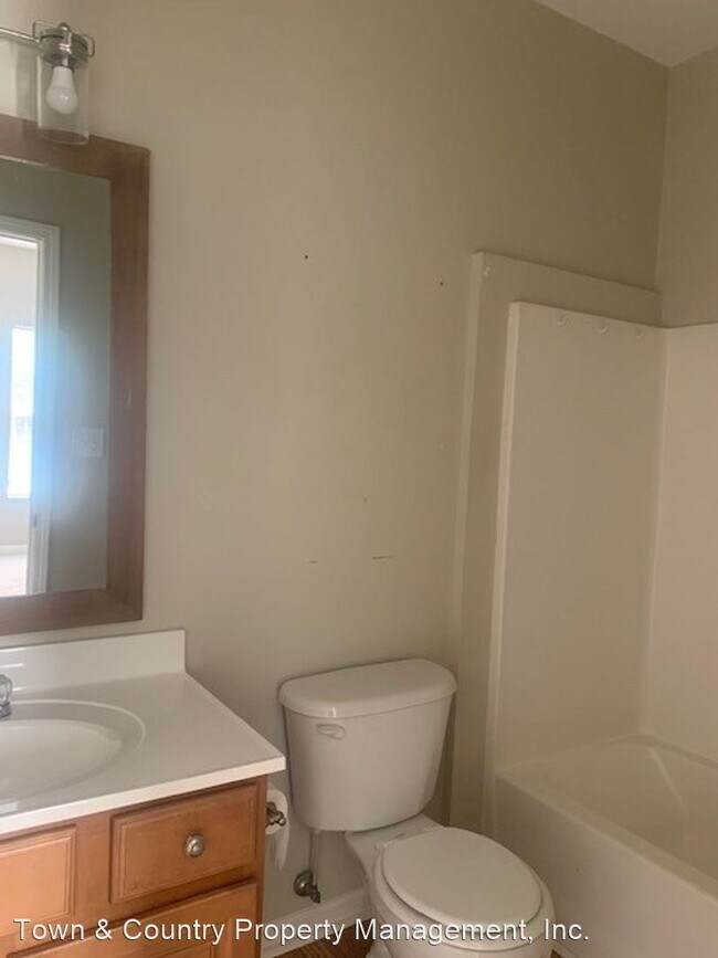 Building Photo - 3 br, 2 bath House - 140 Wexford Dr. Unit 107