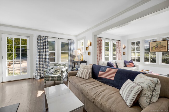 Building Photo - 53 Noroton Ave