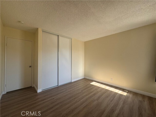 Building Photo - 974 N Darfield Ave