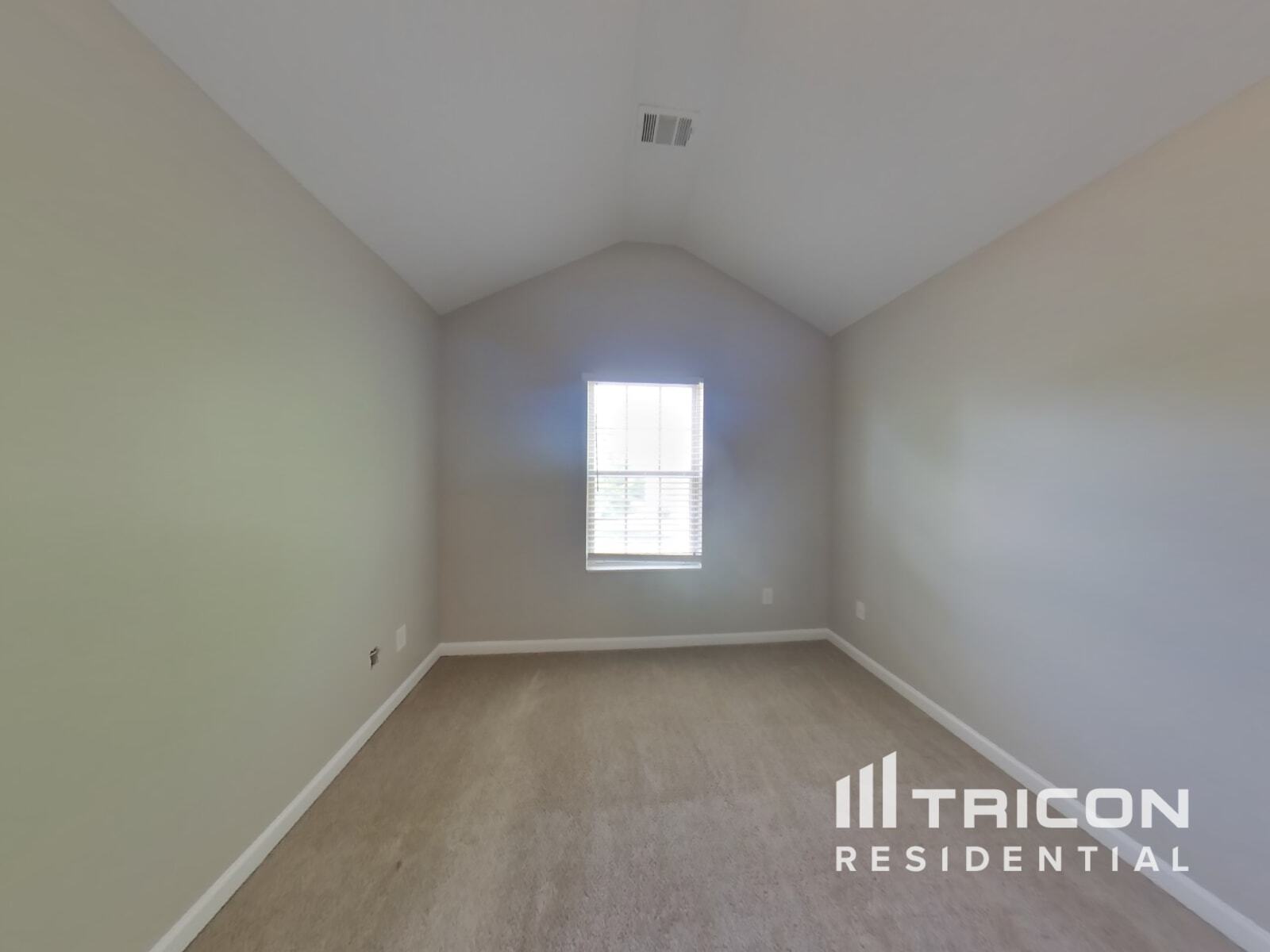 Building Photo - 4370 Rainer Dr