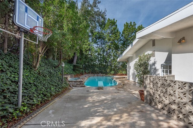 Building Photo - 11400 Dona Lola Dr