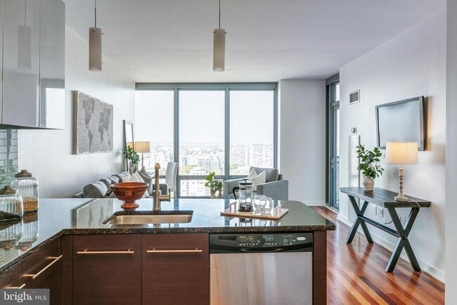 Building Photo - 2101 Market St