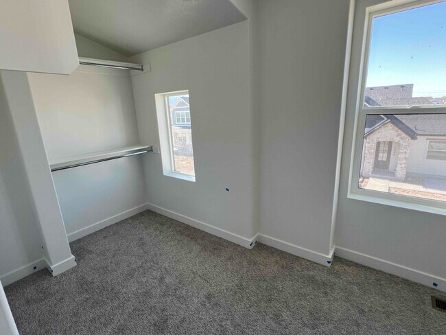 Building Photo - 2801 W 2705 N