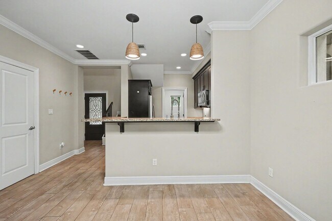 Building Photo - Waterfront Community Living in Soundview Landing with Private Boat Slip!