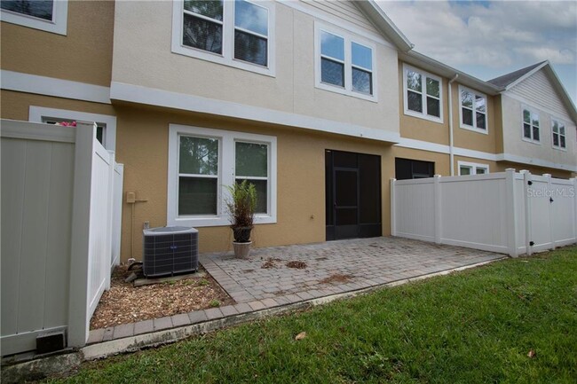 Building Photo - 14450 Desert Haven St