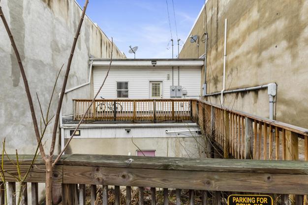 Building Photo - 1145 E Main St