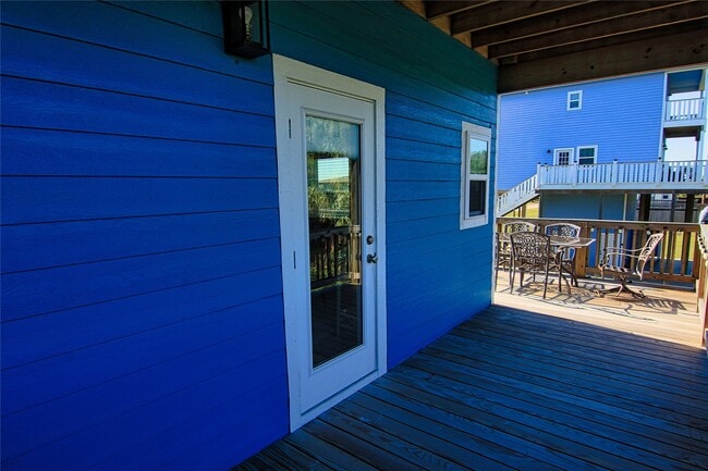 Building Photo - 14146 Miramar Dr