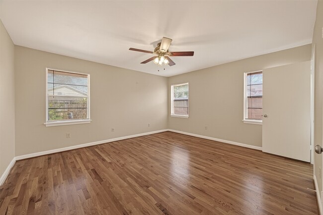 Building Photo - 5646 Hazen St