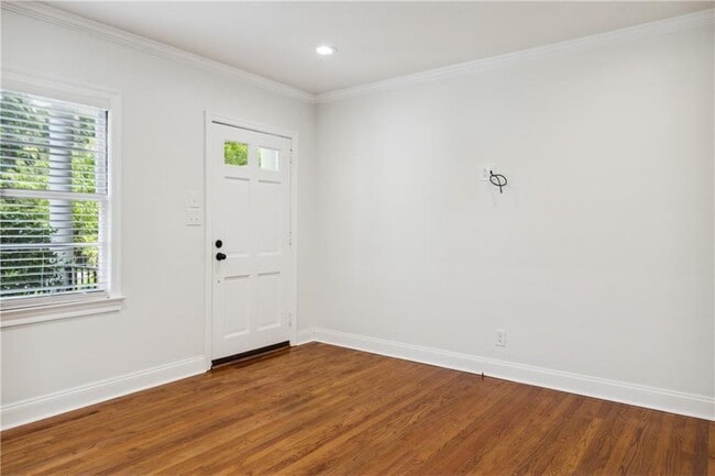 Building Photo - 1249 Goodwin Rd NE