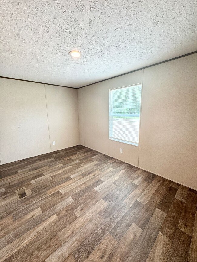 Building Photo - 3 Bedroom, 2 Bath in Aynor - off Edwards Rd!