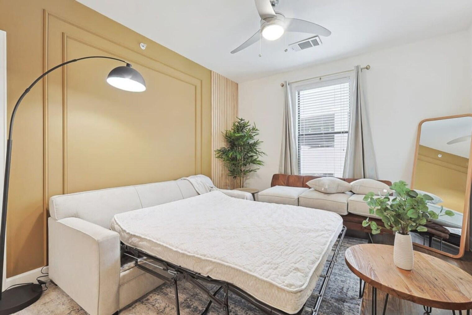 Building Photo - 5725 Town and Country Blvd