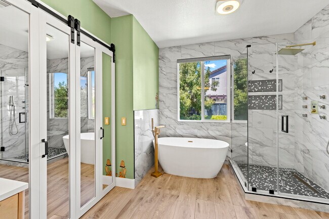 Building Photo - 40612 Chantemar Way
