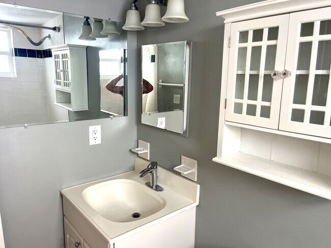 Building Photo - 2121 N Ocean Blvd