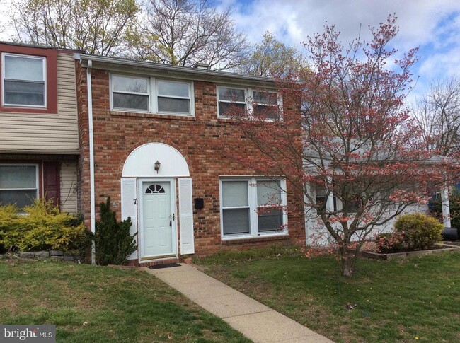 Building Photo - 7 Rittenhouse Ct