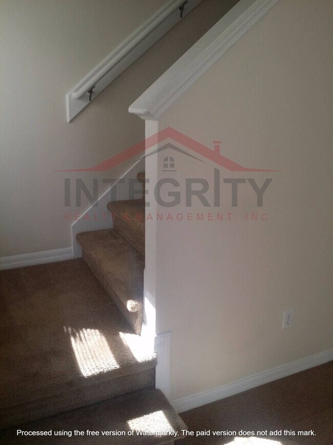 Building Photo - 3bed/2.5bath townhome in Jacksonville FL