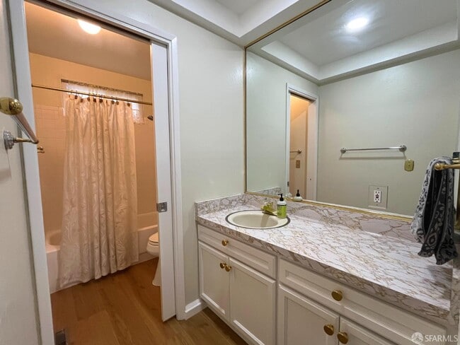Building Photo - 1032 Everglades Dr