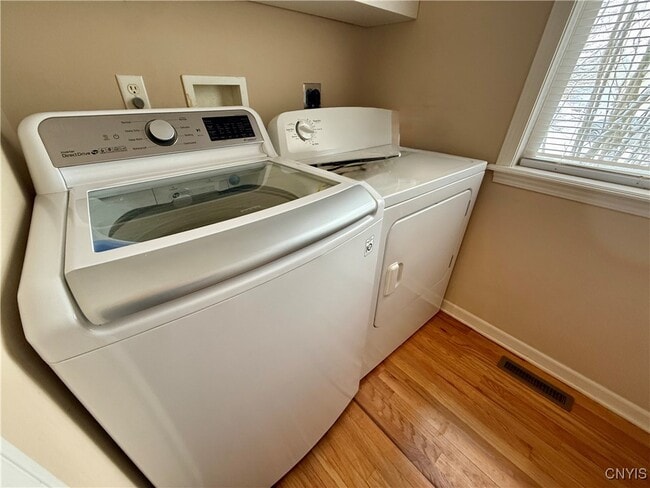 Building Photo - 5210 Hook Cir