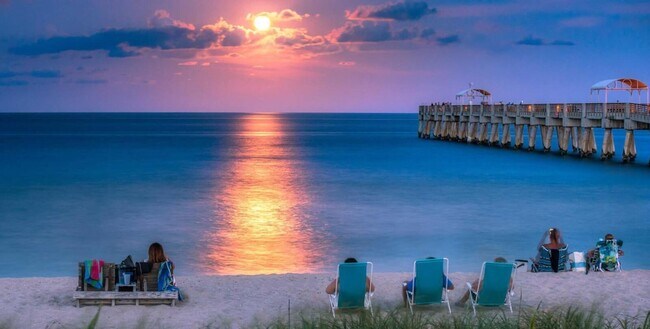 Building Photo - 232 Wellesley Dr