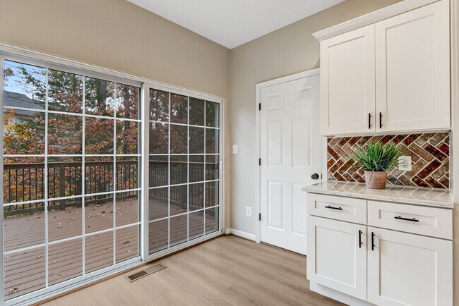 Building Photo - 12527 Heykens Ln