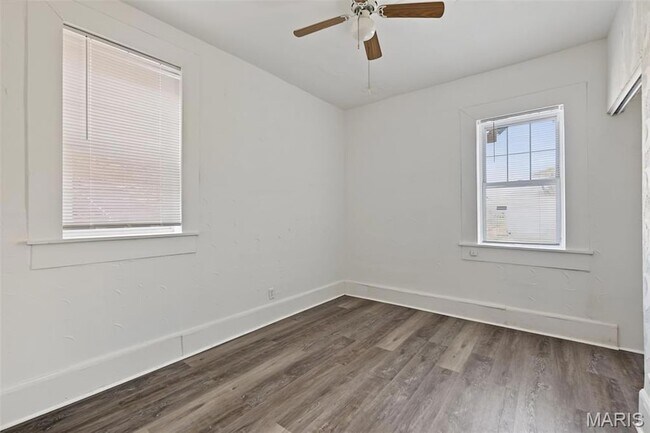 Building Photo - 2703 N Spring Ave