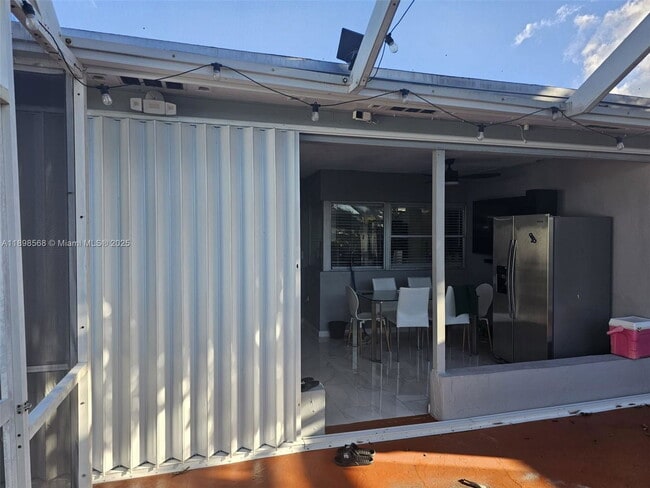 Building Photo - 6720 Azalea Dr