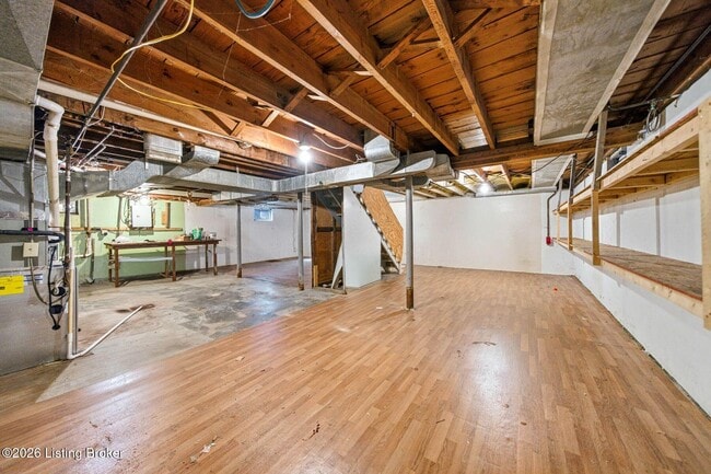 Building Photo - 3021 Wedgewood Wy