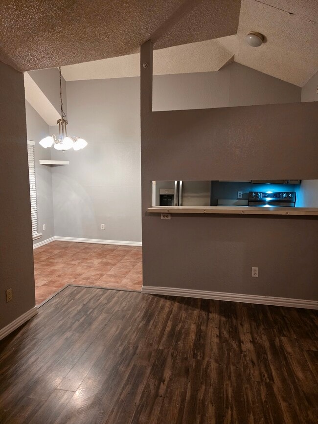 Building Photo - 13112 Rustic Trail