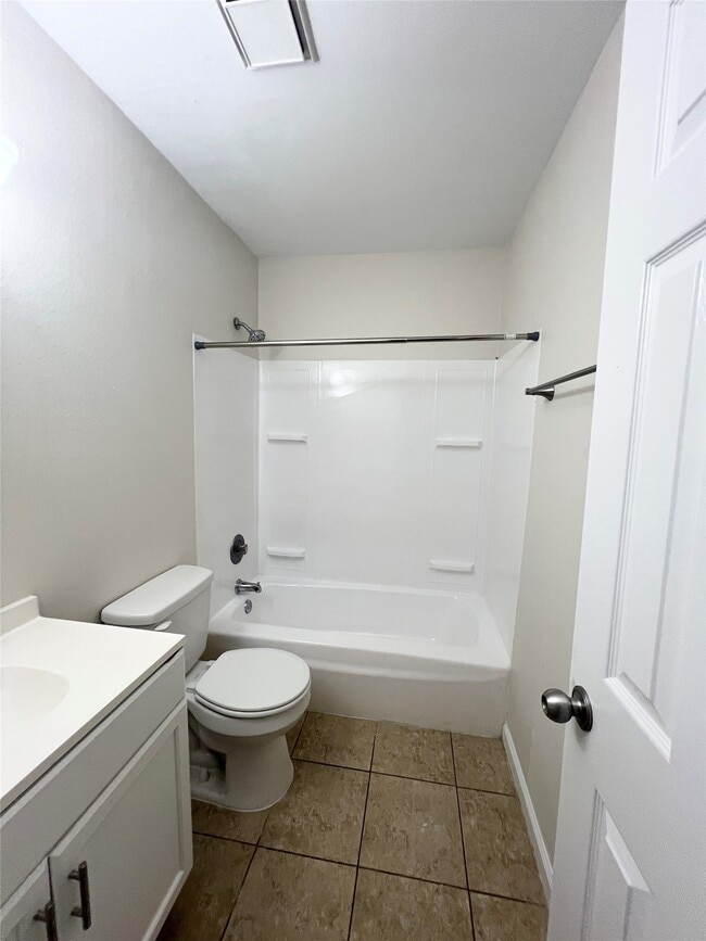 Building Photo - 130 Oyster Creek Dr