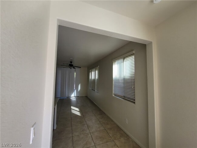 Building Photo - 5564 Bethany Bend Dr