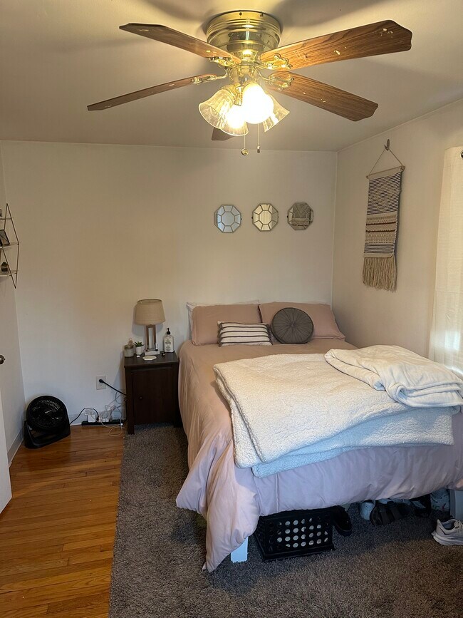 Building Photo - 19 Poplar St