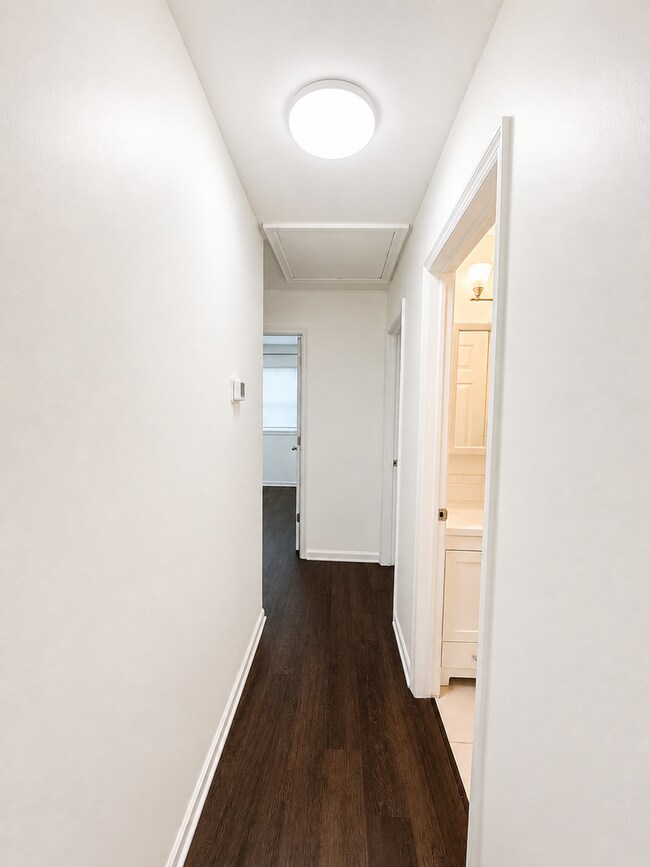 Building Photo - Charming 3-Bedroom Home in the Heart of Clarksville!
