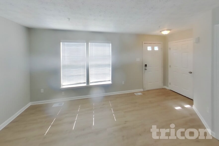 Building Photo - 9845 Bayline Cir
