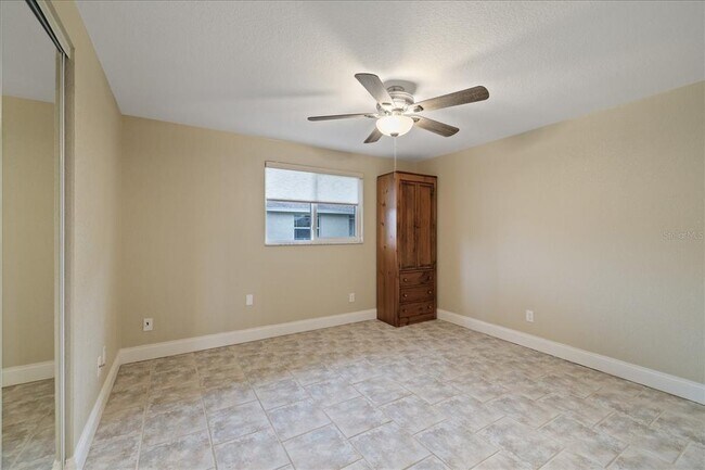 Building Photo - 6400 18th Ave N