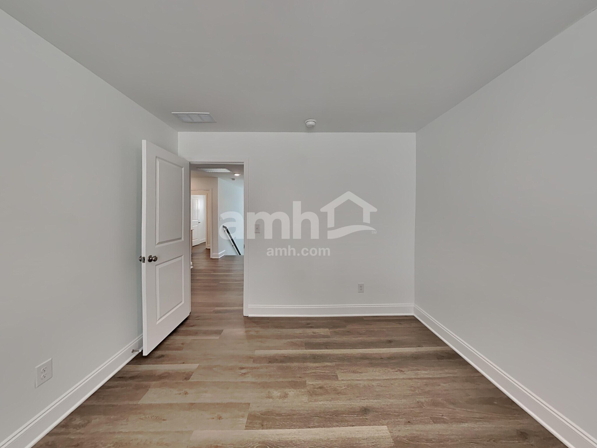 Building Photo - 103 Broadmoor Dr