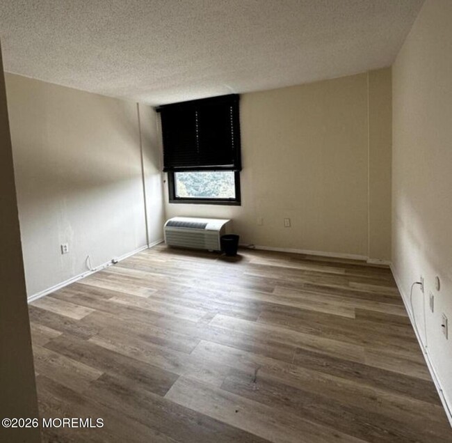 Building Photo - 1 Scenic Dr