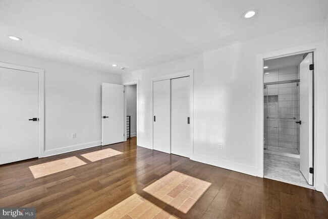 Building Photo - 10222 Arizona Cir