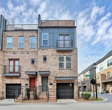 Building Photo - Stunning 3BD/3.5BA End Unit w/ City Views!