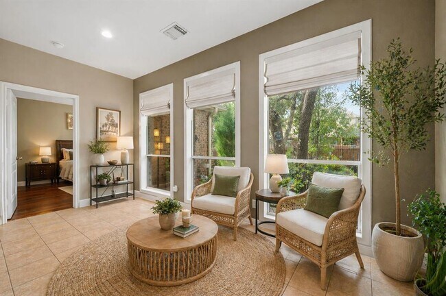 Building Photo - 10900 Sky Rock Dr