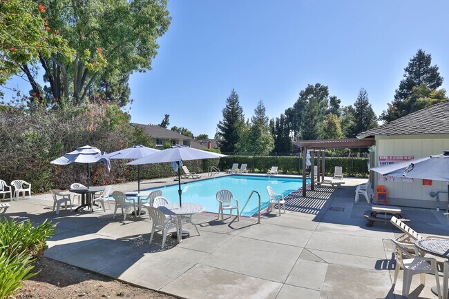 Building Photo - Newly renovated townhome in Cupertino with top schools and great amenities