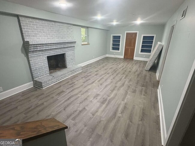 Building Photo - 3988 Valley Park Dr SW
