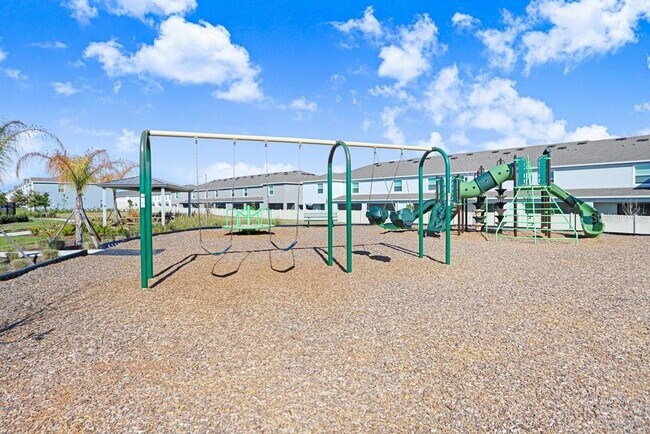 Building Photo - 31298 Paper Birch St