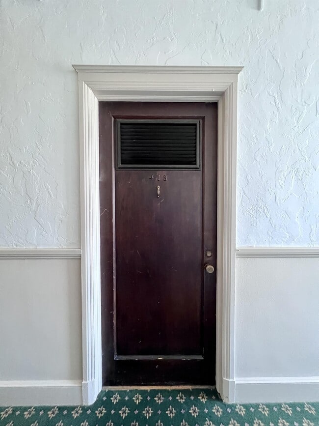 Building Photo - 1305 N Broom St