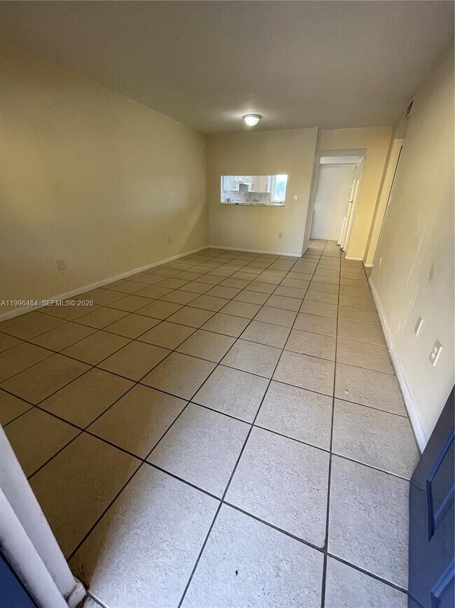 Building Photo - 14902 SW 82nd Ln