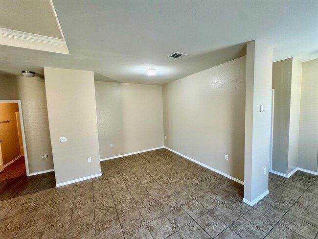 Building Photo - 5716 Knoll Pines Pass