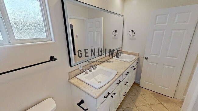 Building Photo - 1224 W Balboa Blvd