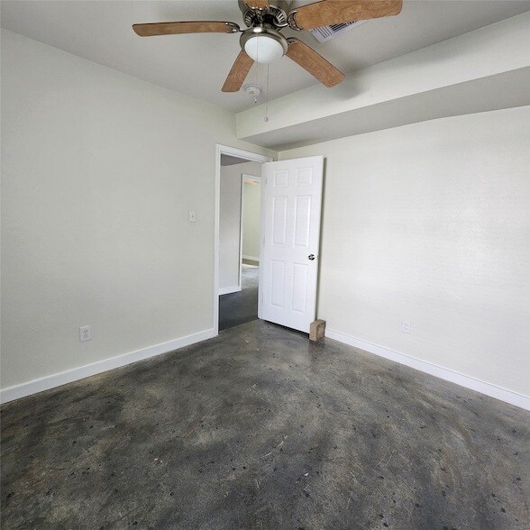 Building Photo - 4710 Pelican