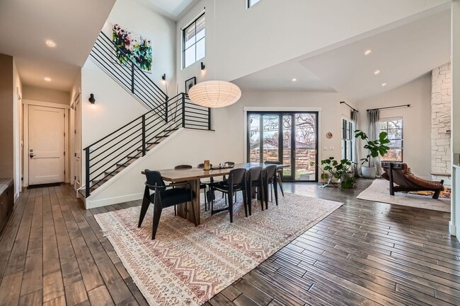 Building Photo - Refined Boulder Living - Furnished 5BDR Gem