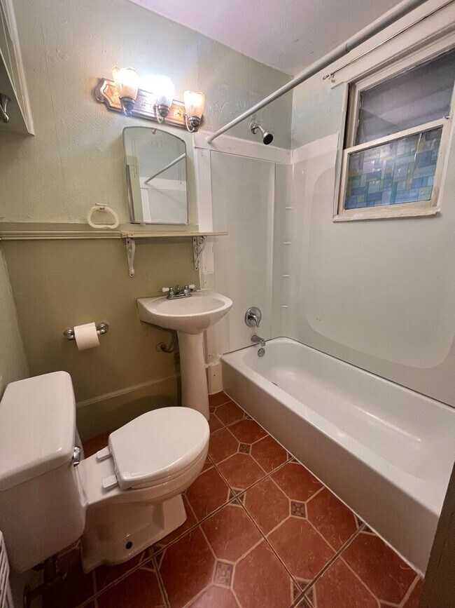Building Photo - Charming North Campus Bungalow