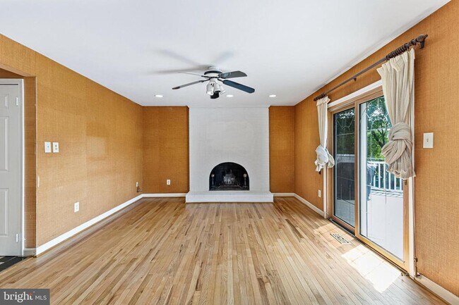 Building Photo - 7416 Royal Dominion Dr