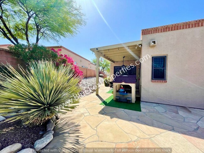 Building Photo - 5449 N Cres Ridge Dr